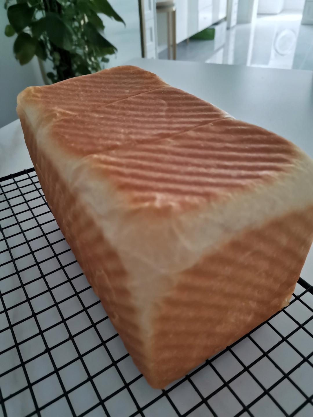 奶油吐司，鲜奶奶油嫩白吐司
