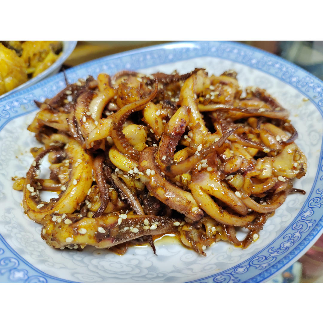 超下饭的孜然鱿鱼须，香辣爽嫩，比烧烤还好吃
