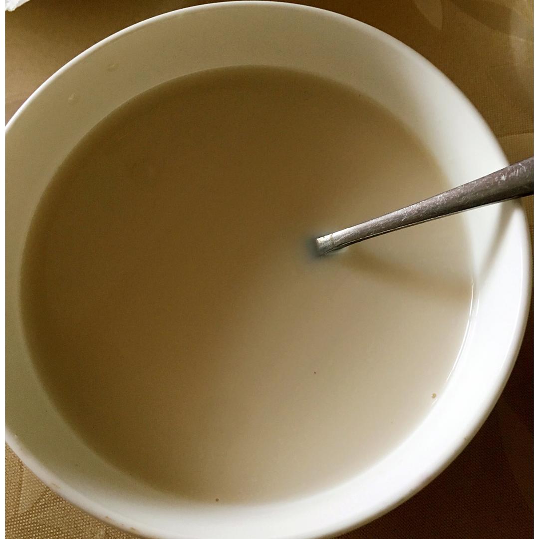 浓浓的锅煮奶茶