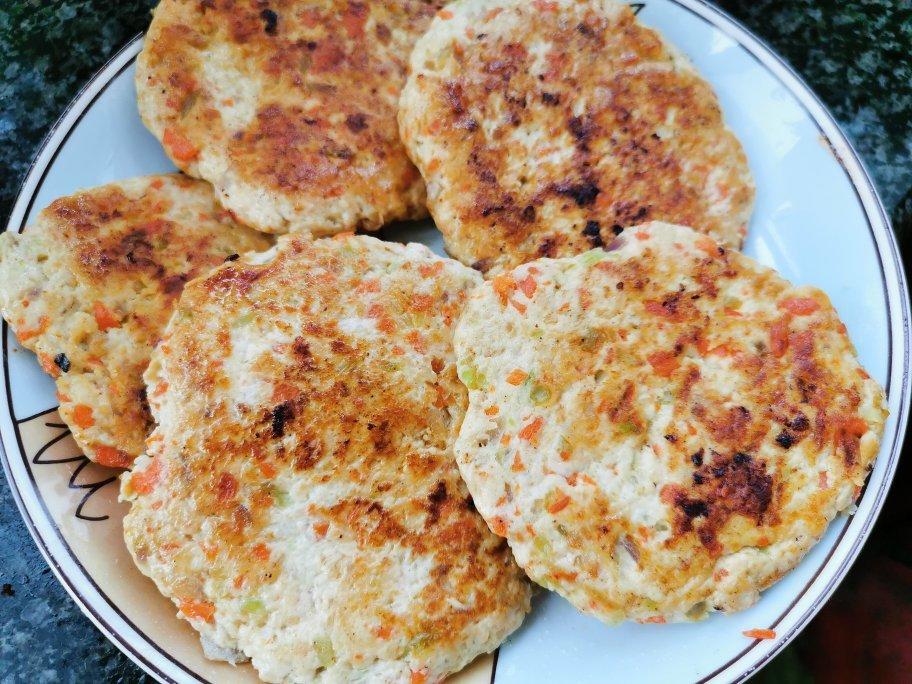 减肥餐低脂鸡胸肉饼