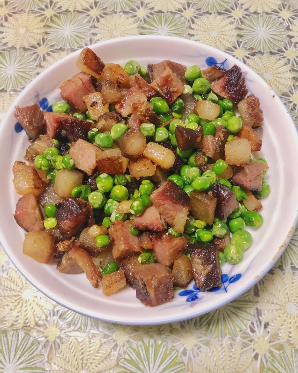 一人食•腊肉炒豌豆