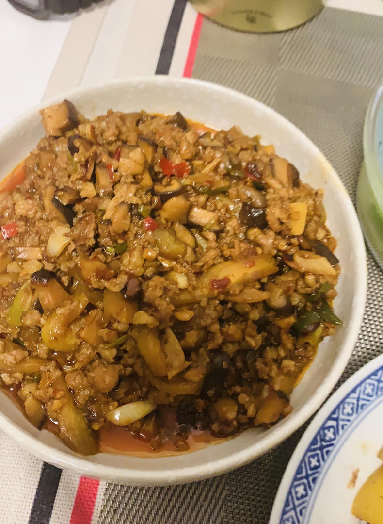 肉沫茄子（非油炸健康版）文末另附万能鱼香汁配方。