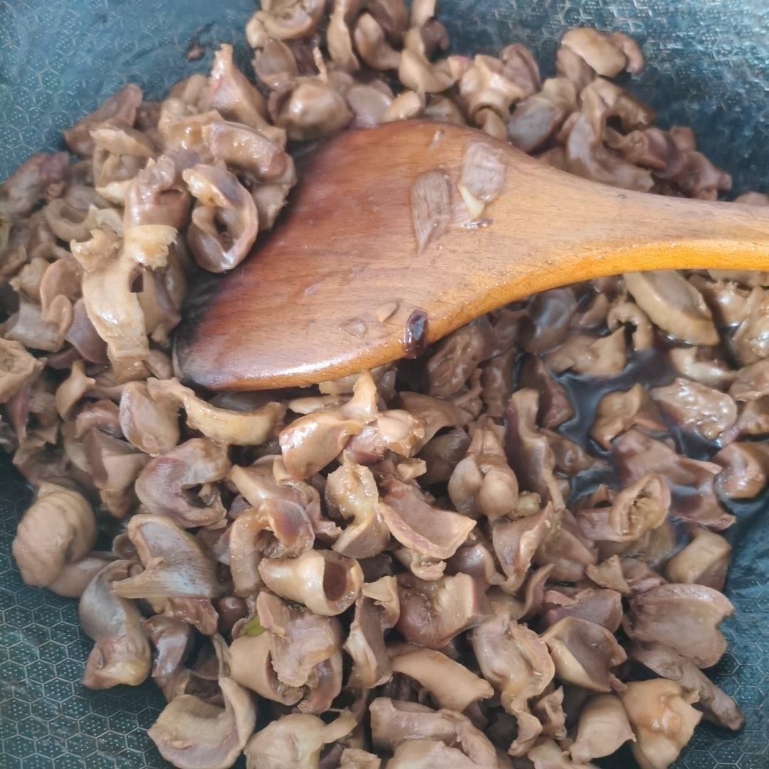 爆炒鸡胗