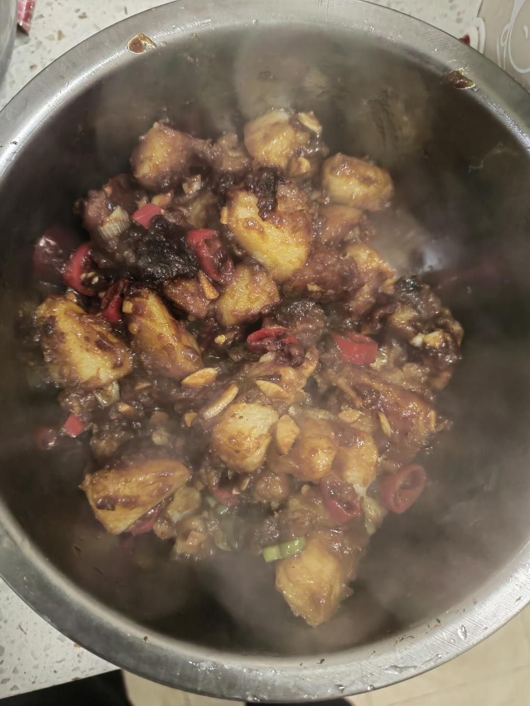 🔥巨下饭，软糯入味！比肉还好吃的红烧土豆