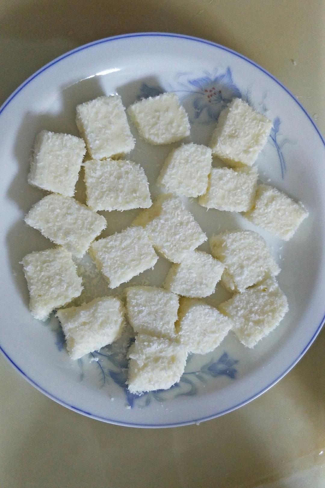 太棒啦！1个方子，做出2道口味一流的甜品！——椰奶小方&炸鲜奶