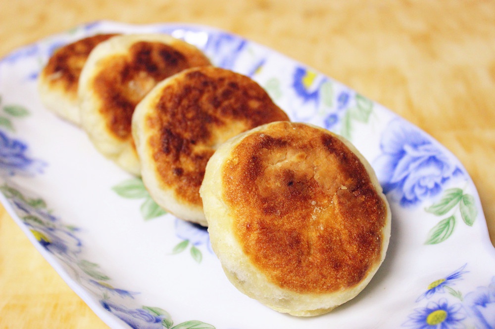 榨菜肉末发面饼