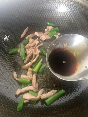 杭椒炒肉的做法 步骤6