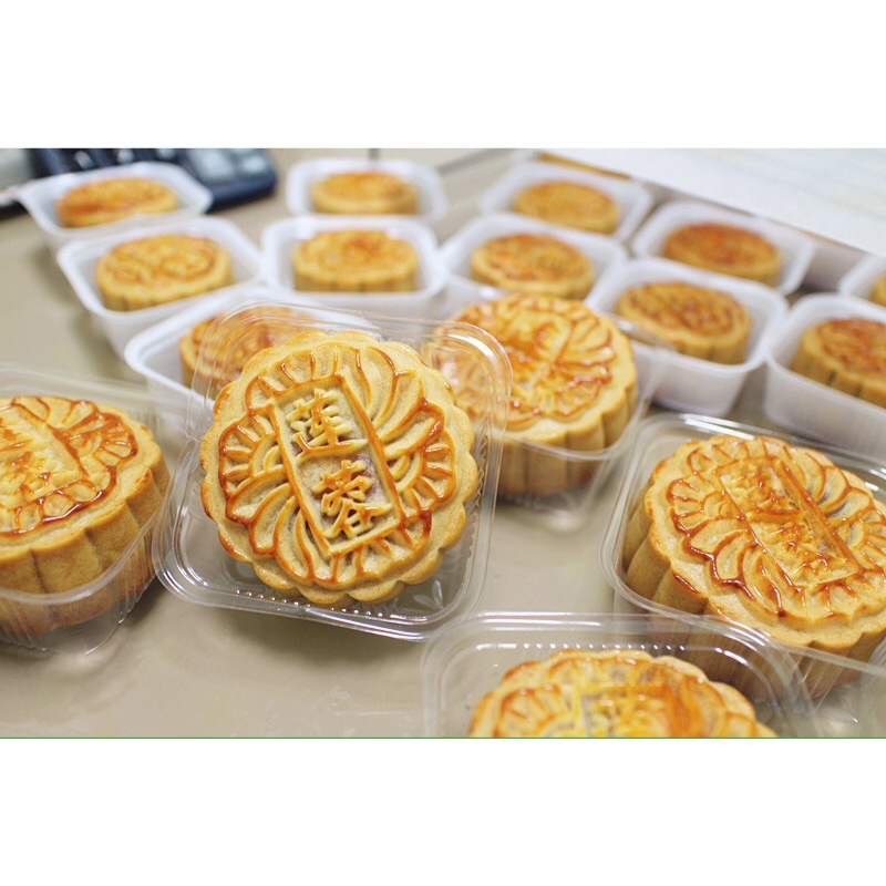 广式月饼——蛋黄莲蓉月饼