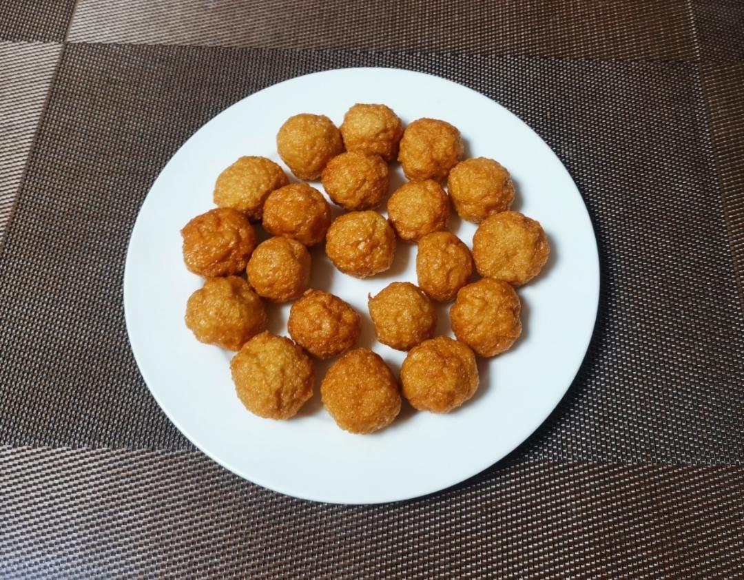 炸鸡肉丸子