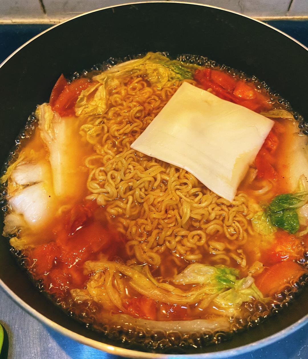 芝士番茄白菜泡面