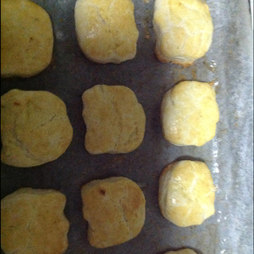【视频】3分钟 奶油司康Scone(可能是世界上最快手的司康) 消耗淡奶油～