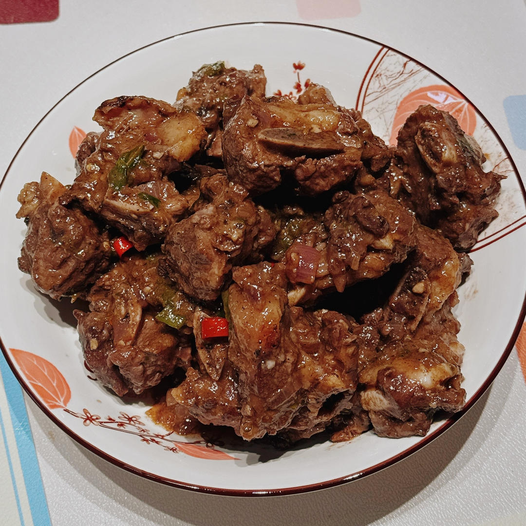 黑椒牛仔骨