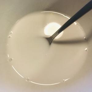 腸粉「蒸/平底鍋對比」(無油低卡)的做法 步骤1