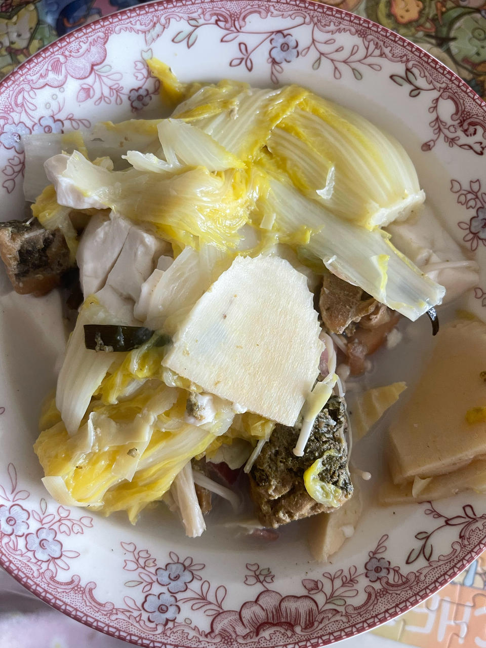 河蚌咸肉春笋豆腐汤