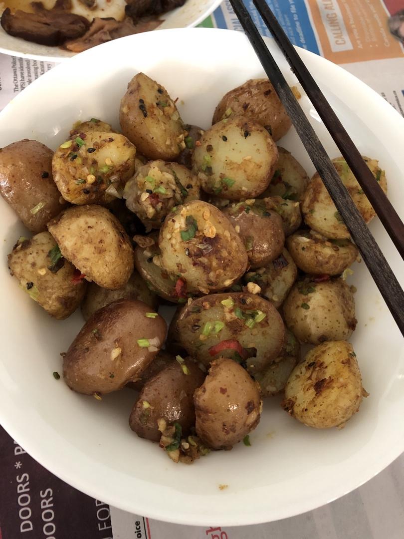 【小高姐】香辣土豆 浓郁调料包裹着的干甜小土豆