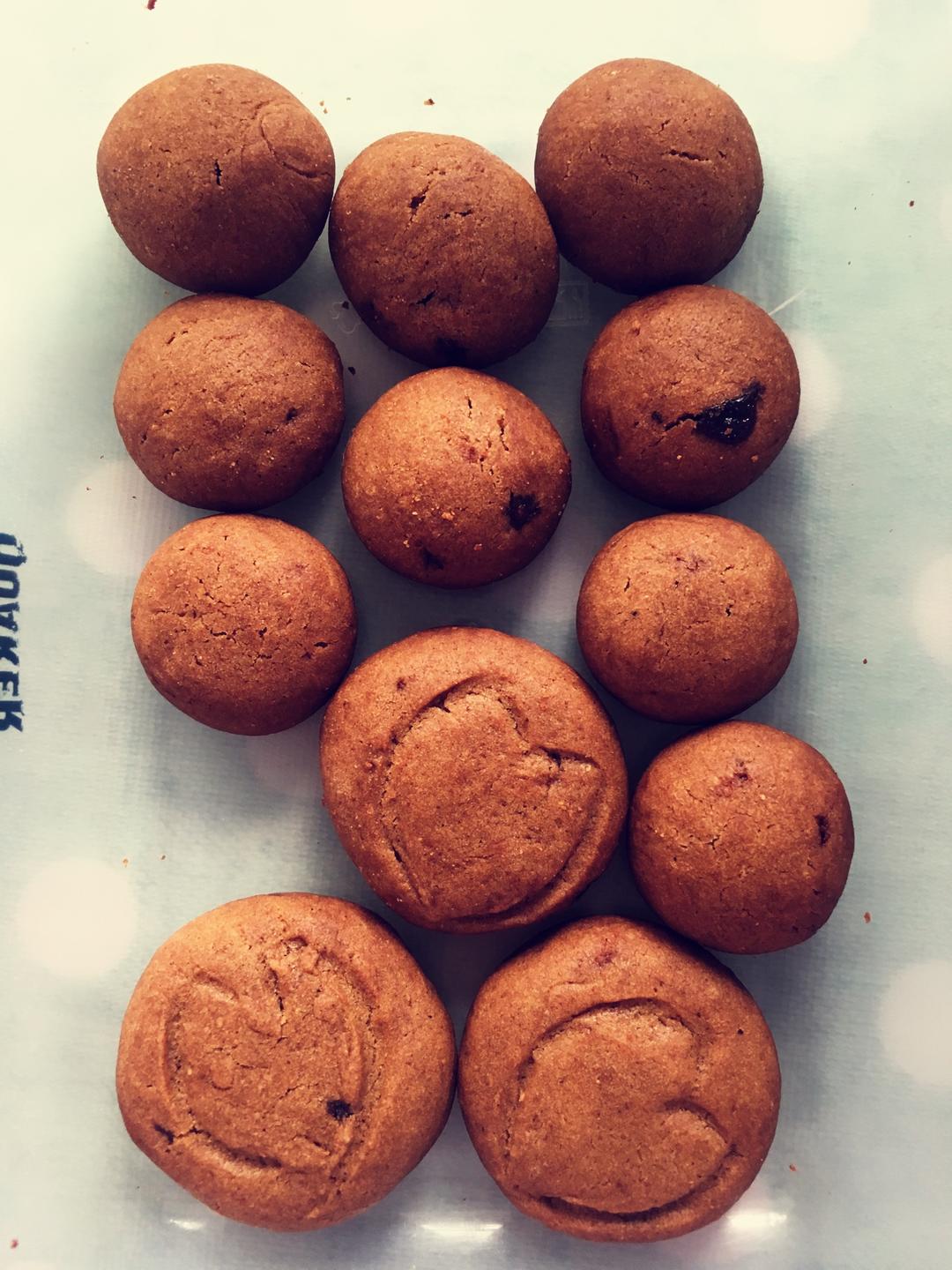 荷兰节日Sinterklaas的特定饼干pepernoot