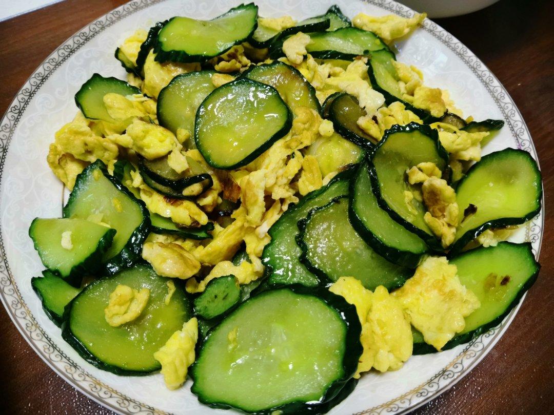 黄瓜炒鸡蛋