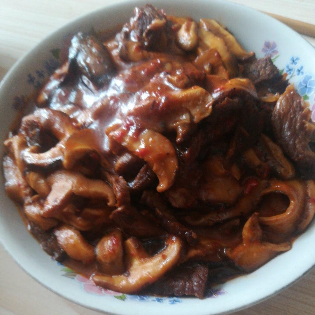 香菇炒肉