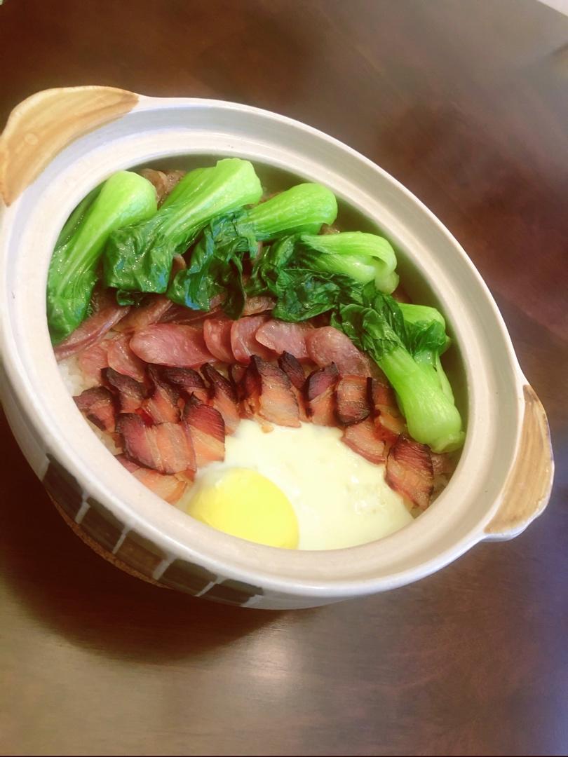 广式腊味煲仔饭