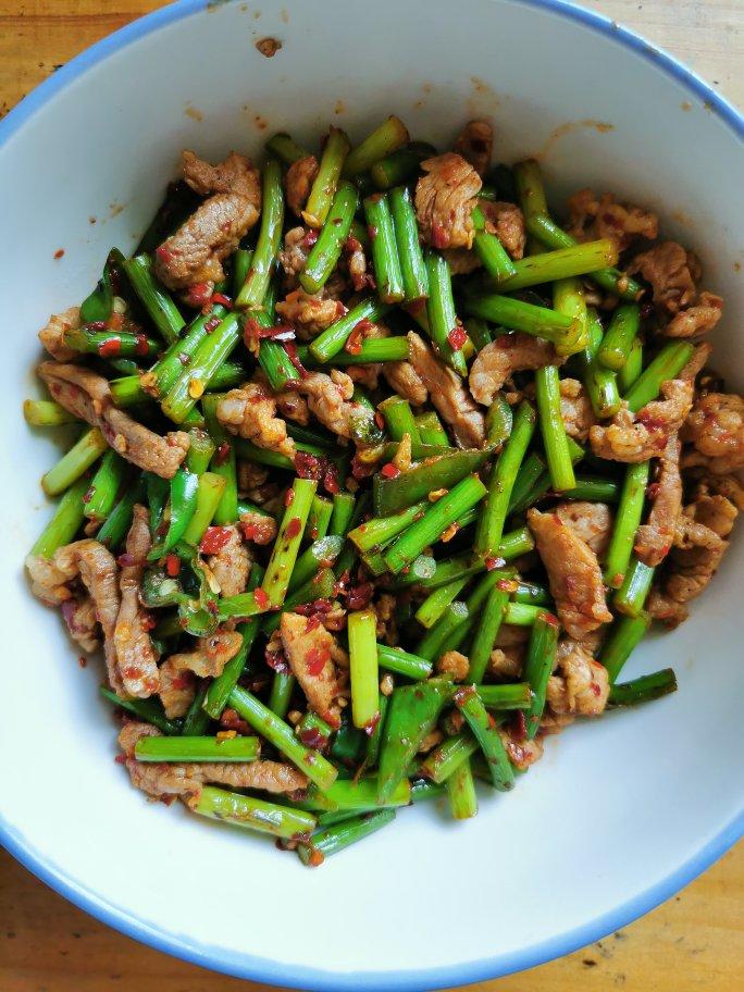 家常菜蒜苗炒肉