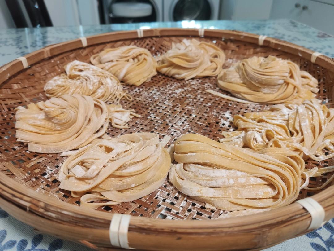 手工新鲜意大利面（鸡蛋意面） <302小厨房>