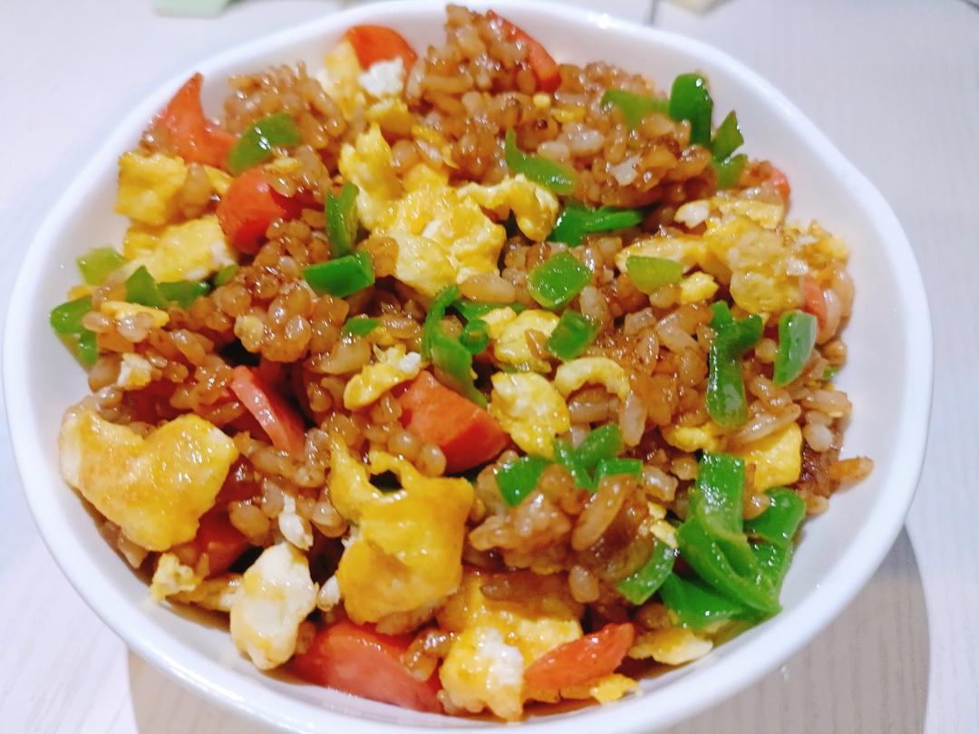超级好吃的酱油火腿蛋炒饭！