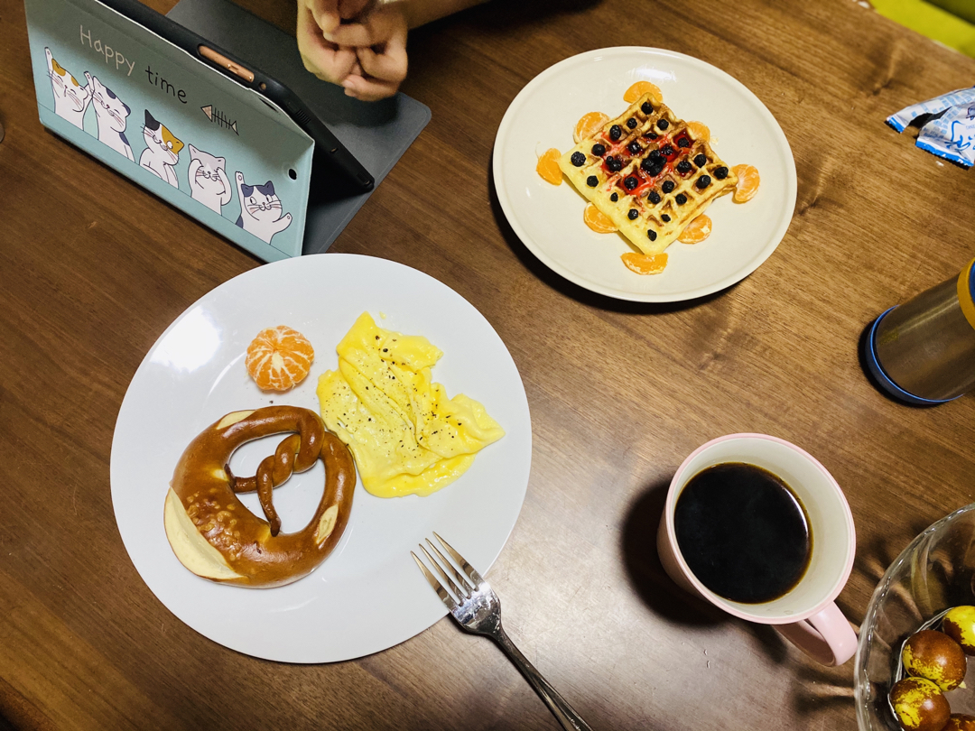 快手早餐｜在家就能做cafe的软嫩滑蛋