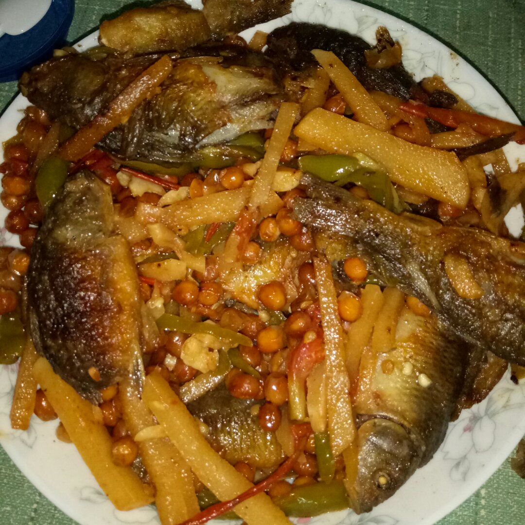 黄豆焖鱼仔