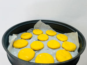 南瓜饼的两种做法：蒸和煎，简单又好吃的一款南瓜味小吃的做法 步骤5