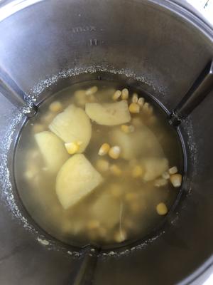 玉米浓汤（小美版）的做法 步骤4