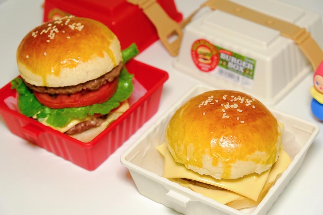 正宗的「麦当劳双吉牛肉汉堡」