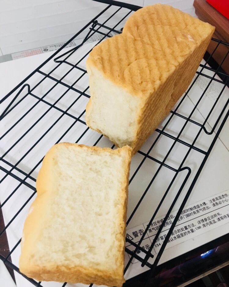 【脆皮米吐司】不用面粉也可以做面包