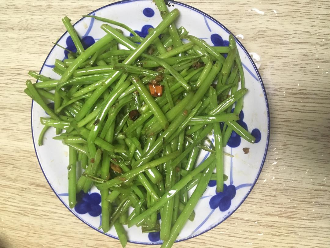 炝炒空心菜（不黑的秘密）