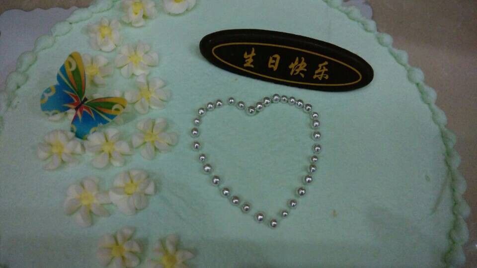 奶油水果装饰蛋糕