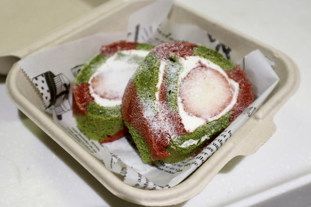 不做它怎敢说自己也玩烘焙—圣诞风蛋糕卷