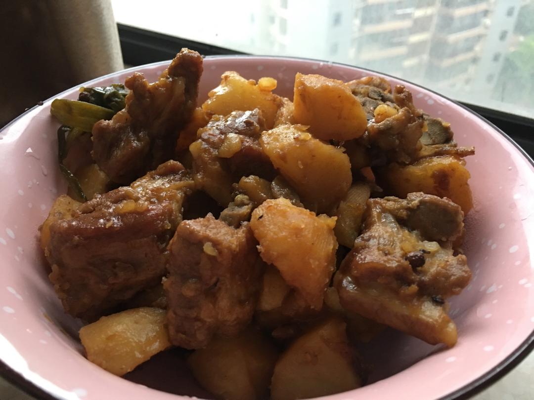 土豆烧排骨