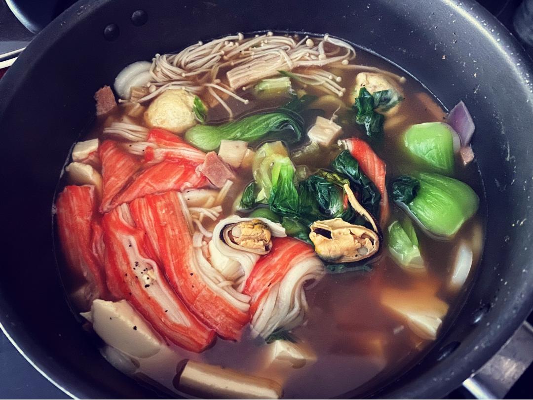 海鲜菌菇年糕汤