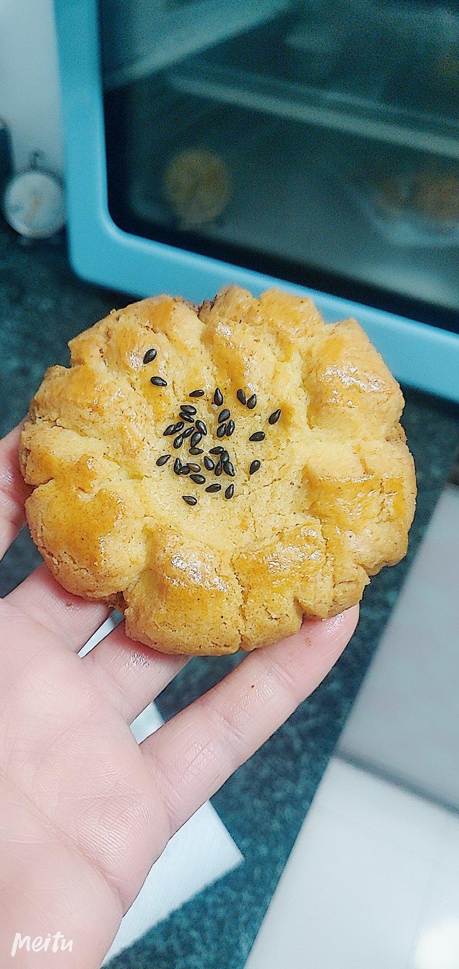 轻轻一按就碎掉的原味桃酥（不输猪油版）