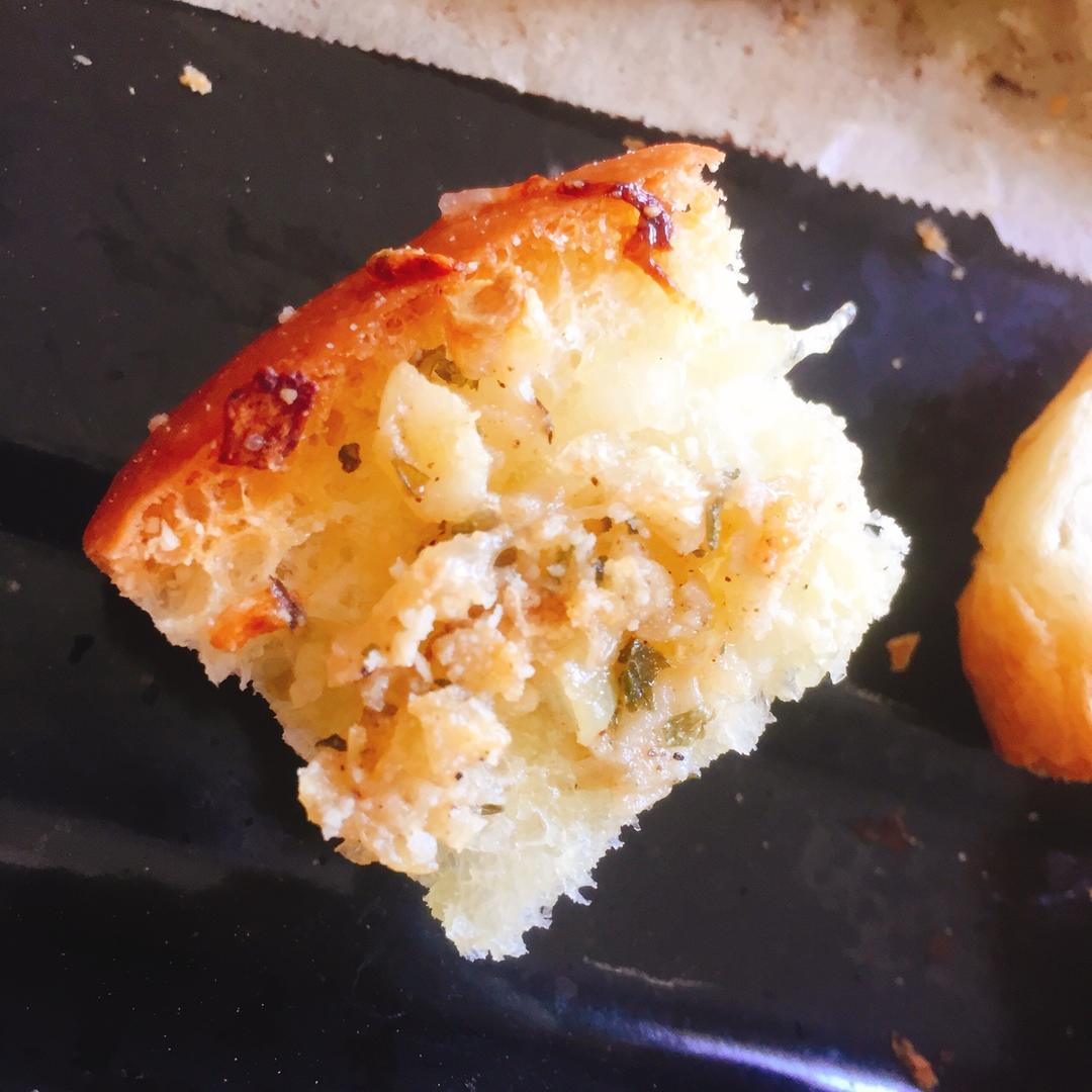 蒜香沙拉法棍（蒜香土司进阶版！）