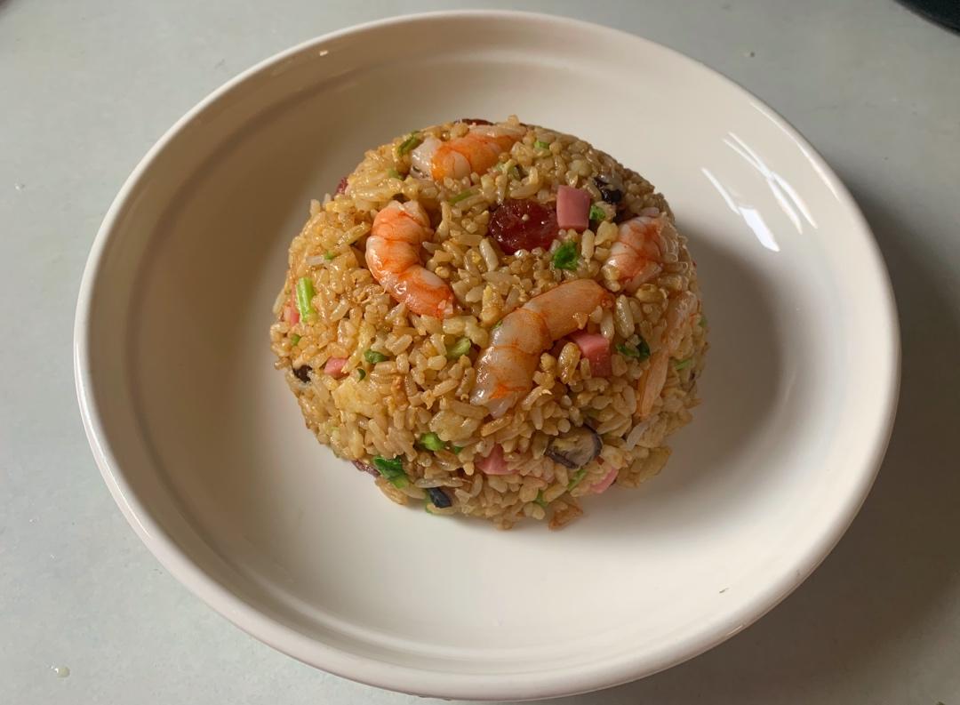 【小高姐】酱油炒饭 普通的炒饭也能做出大厨的味道