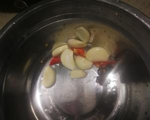 香菇素炒红萝卜花菜的做法 步骤2