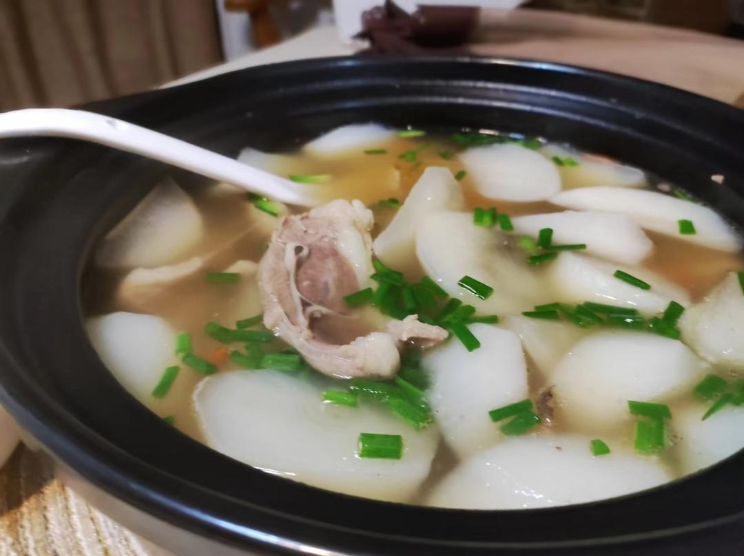 冬季暖锅，没有比萝卜炖羊肉更滋补的了