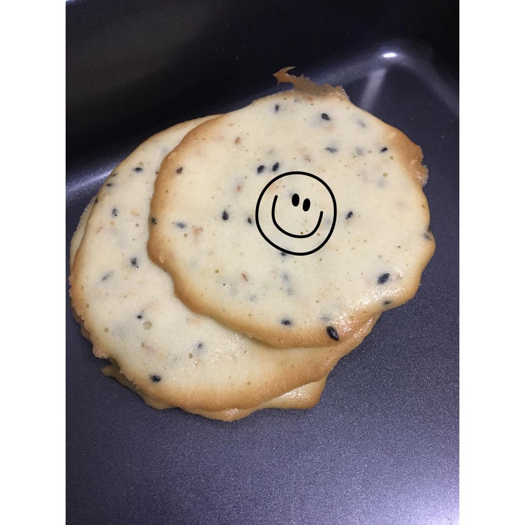 越吃越想吃——黑白芝麻薄脆