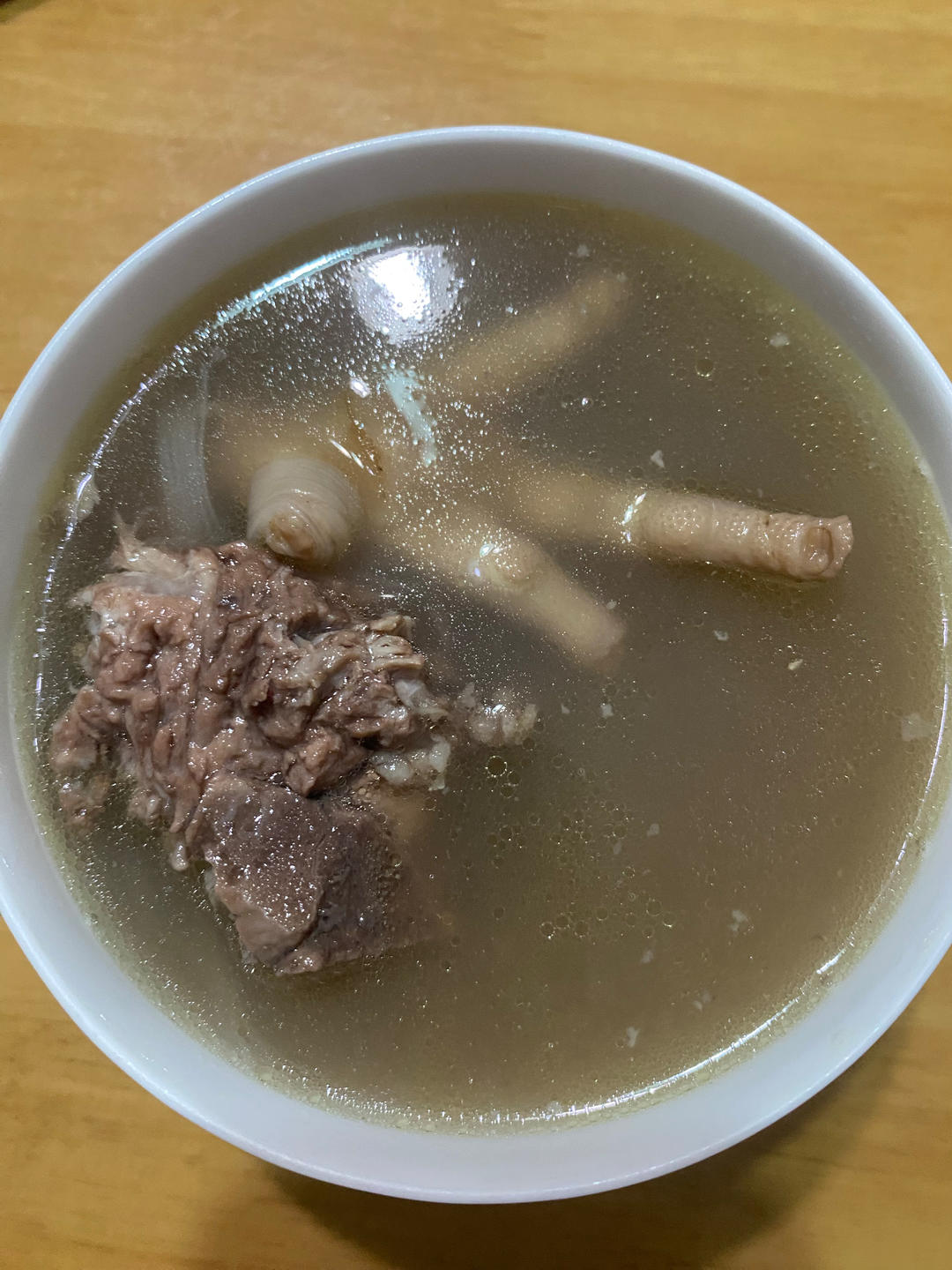 初夏的去湿补肾汤—眉豆花生煲鸡脚