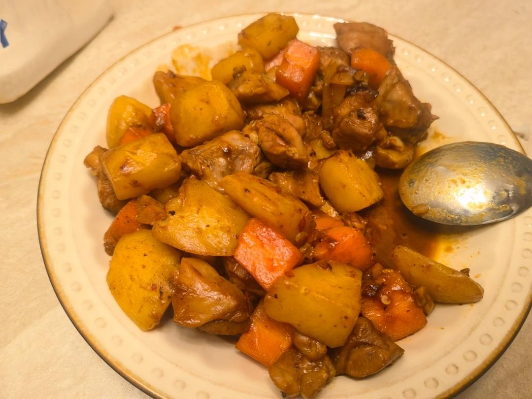 一看就会的土豆烧鸡块