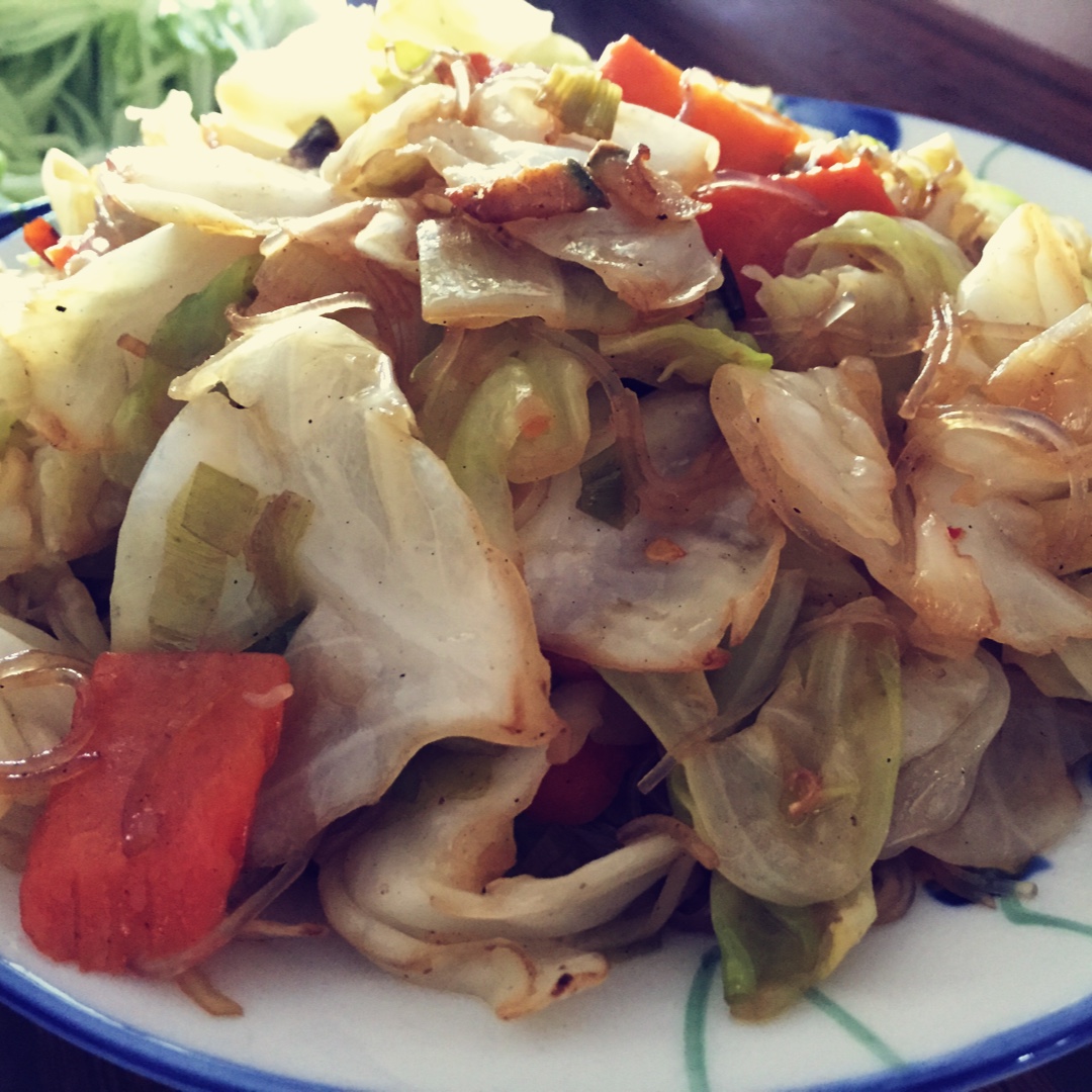 包菜粉丝炒鸡蛋