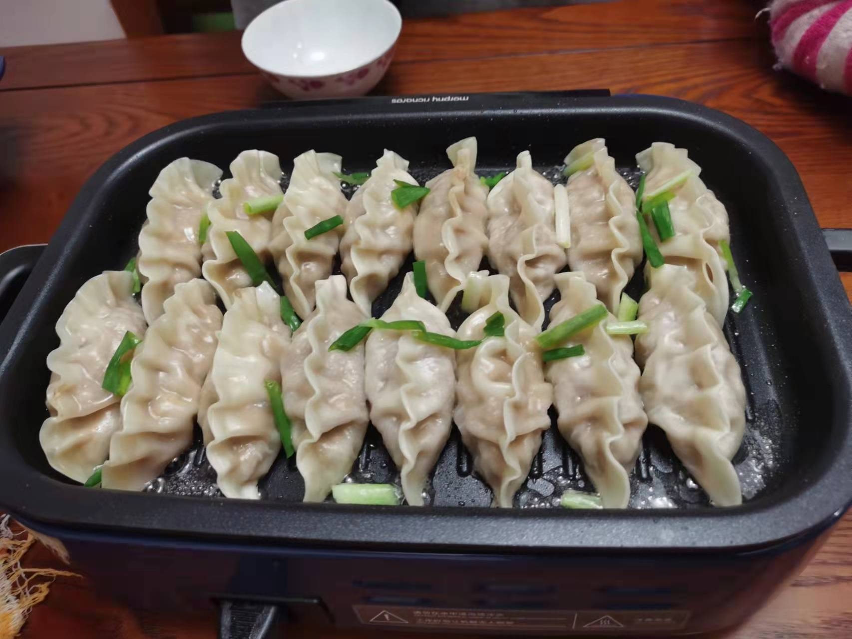 摩飞锅煎饺的做法