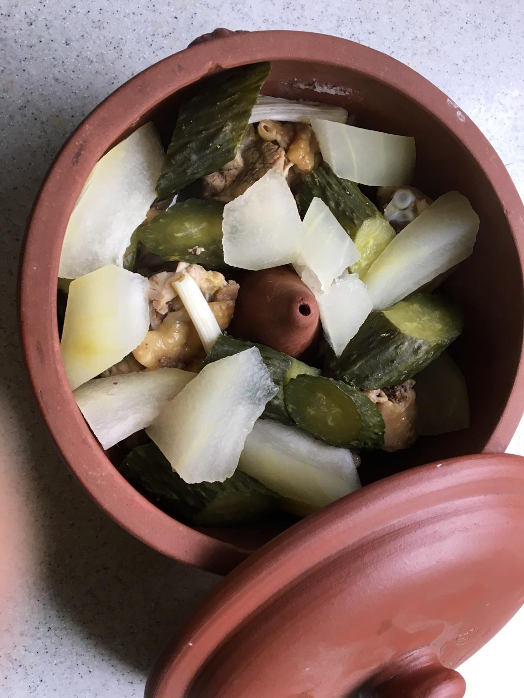 宜兴紫砂汽锅蒸鸡