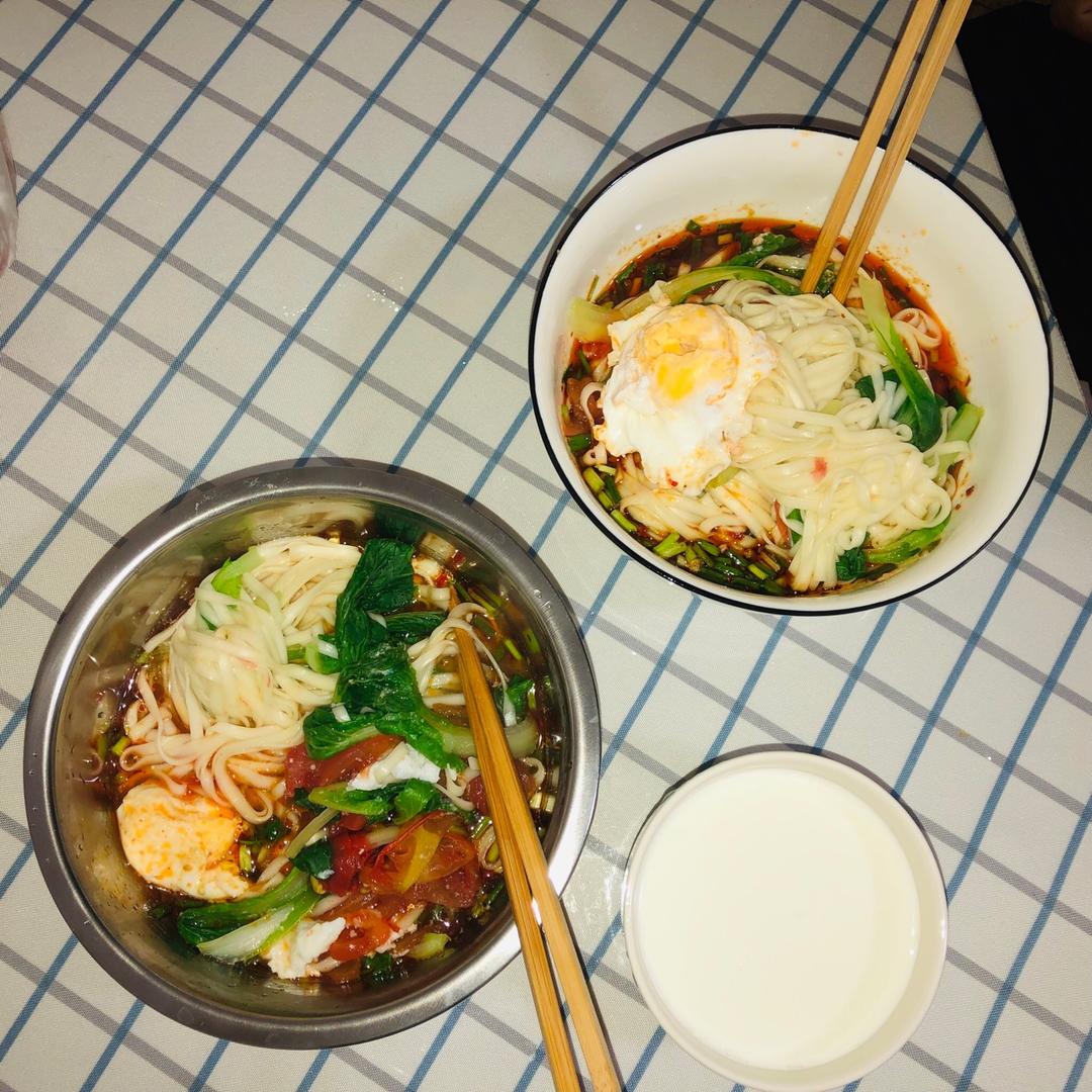 简单早饭西红柿鸡蛋挂面