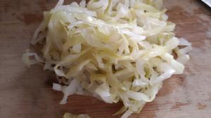 酸白菜牛肉炒米饭的做法 步骤1